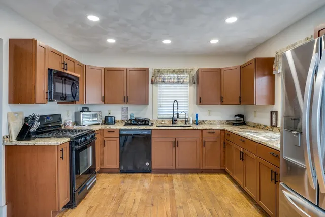 $219,900 | 1333 Prairie Avenue, Beloit, WI 53511