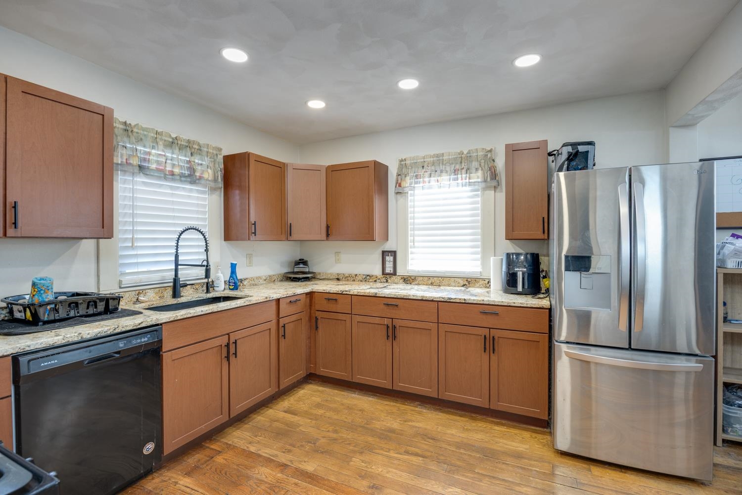 1333 Prairie Avenue Beloit, WI 53511 - Photo 6 of 32