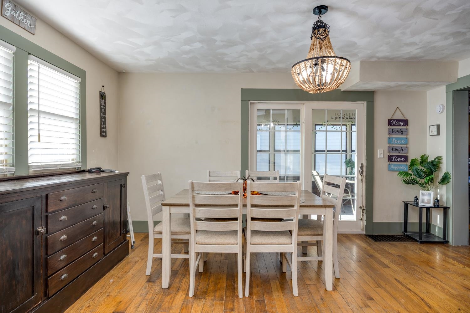 1333 Prairie Avenue Beloit, WI 53511 - Photo 8 of 32