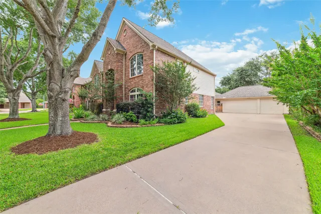 $660,000 | 1915 Stormcroft Circle, Katy, TX 77450