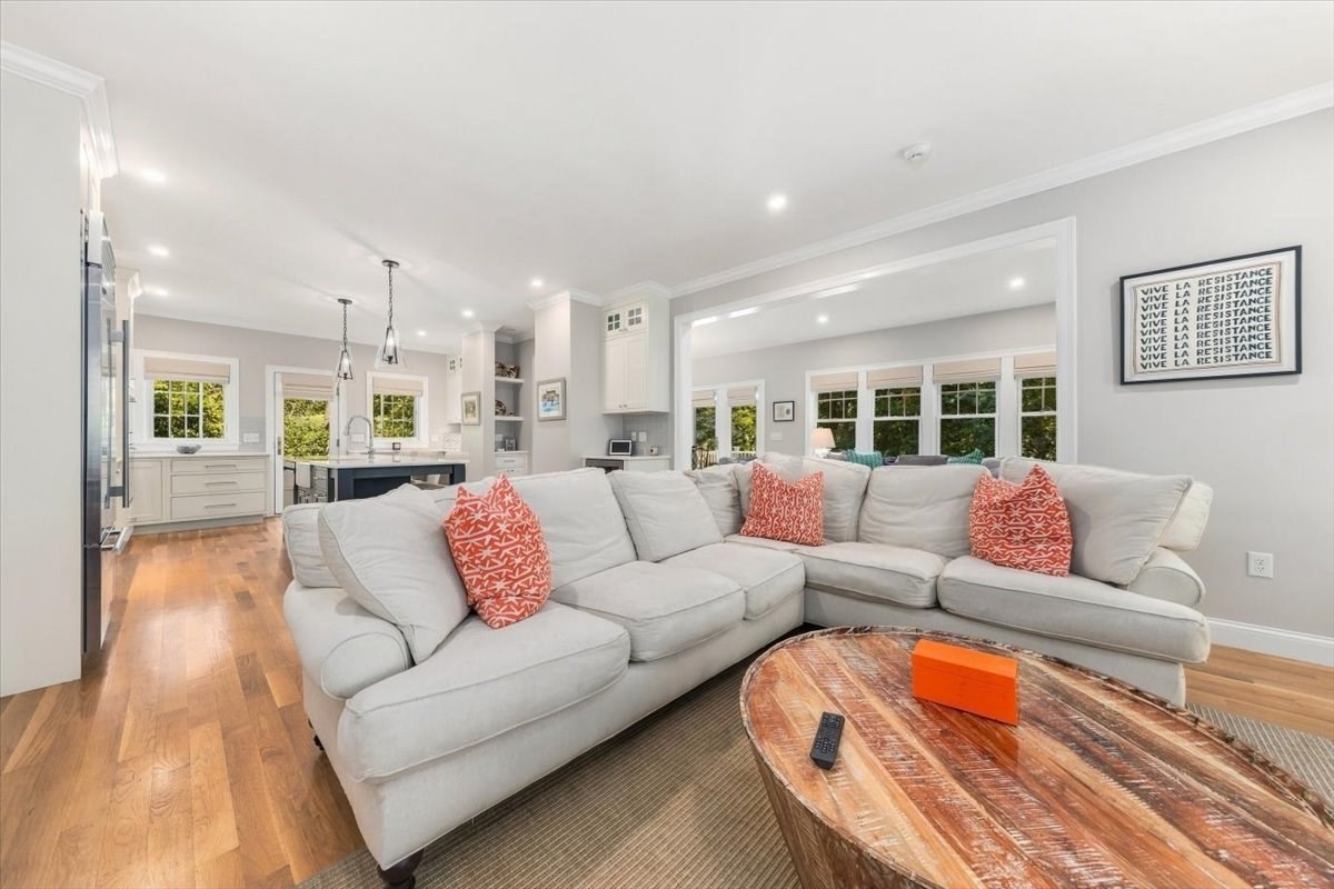 16 Hayes Road Hingham, MA 02043 - Photo 8 of 33 Gallery Image 8