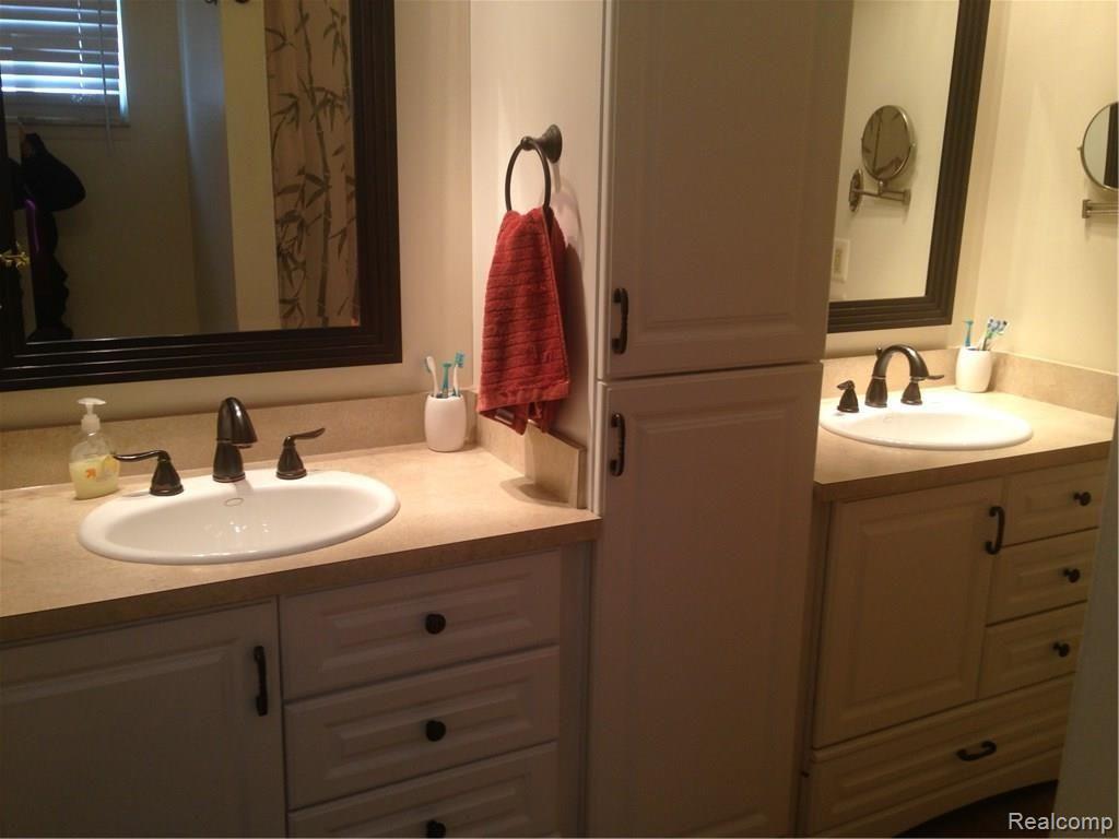 47250 Tilch Road Macomb, MI 48044 - Photo 30 of 41 IMG_3994.JPG