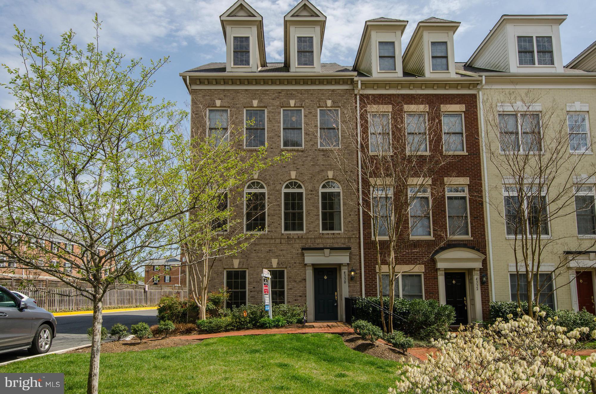 4330 North Henderson Road Arlington, VA 22203 - Photo 1 of 24 Exterior (Front)