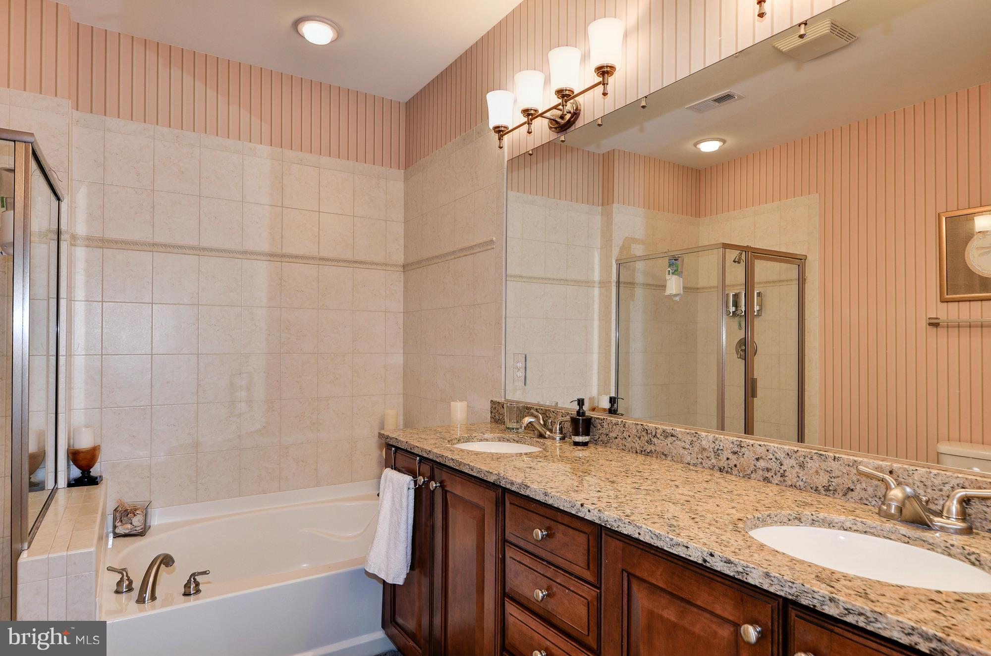 4330 North Henderson Road Arlington, VA 22203 - Photo 15 of 24 Bath (Master)