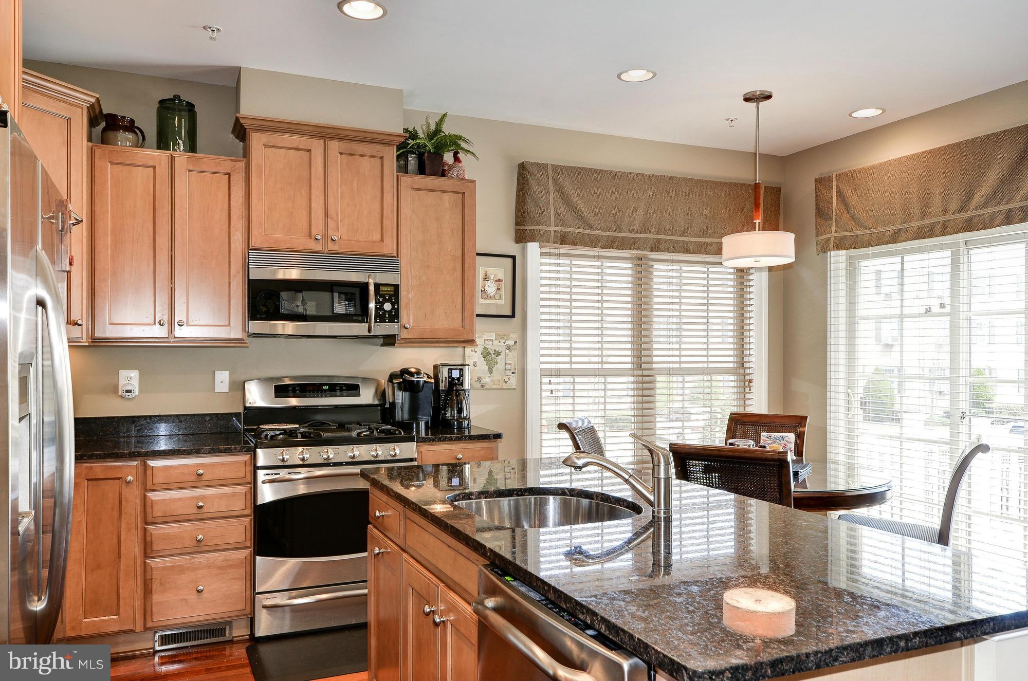 4330 North Henderson Road Arlington, VA 22203 - Photo 8 of 24 Kitchen