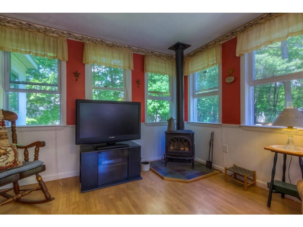 77 Manor Road Concord, NH 03303 - Photo 6 of 29
