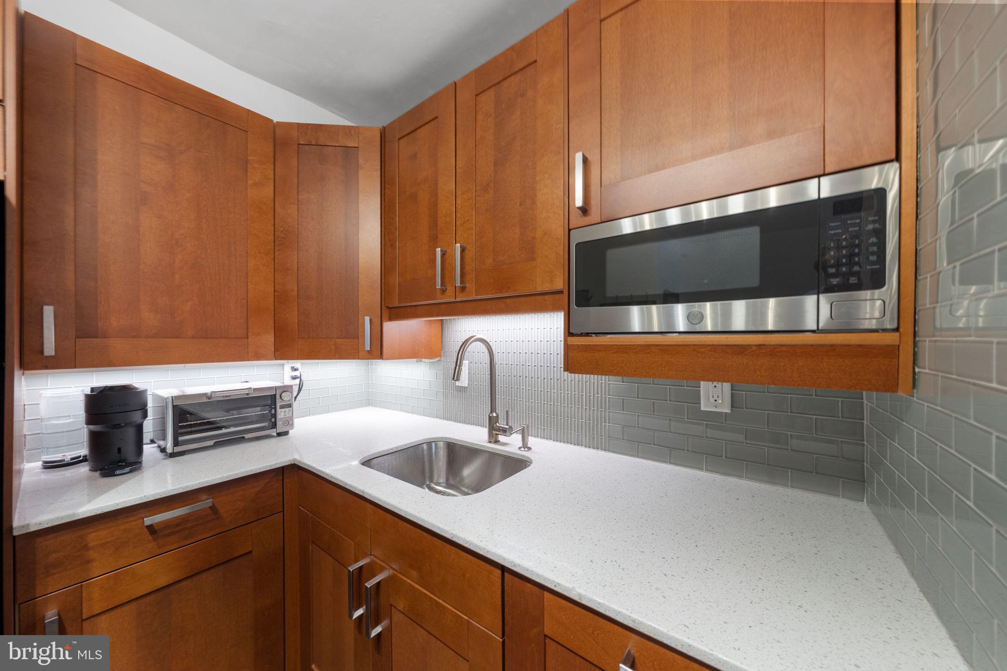1810 Rittenhouse Square, Unit 610 Philadelphia, PA 19103 - Photo 3 of 32