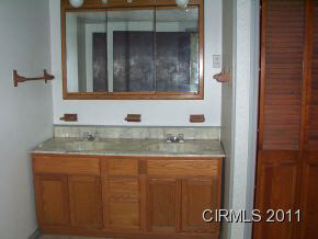 855 East Bocock Road Marion, IN 46952 - Photo 5 of 6