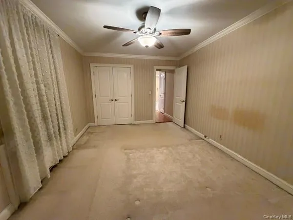 $2,600 | 14-16 Stoner Avenue, Unit 2D, Great Neck, NY 11021