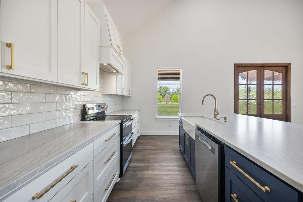 181 County Road 4757 Rhome, TX 76078 - Photo 9 of 38 Gallery Image 9