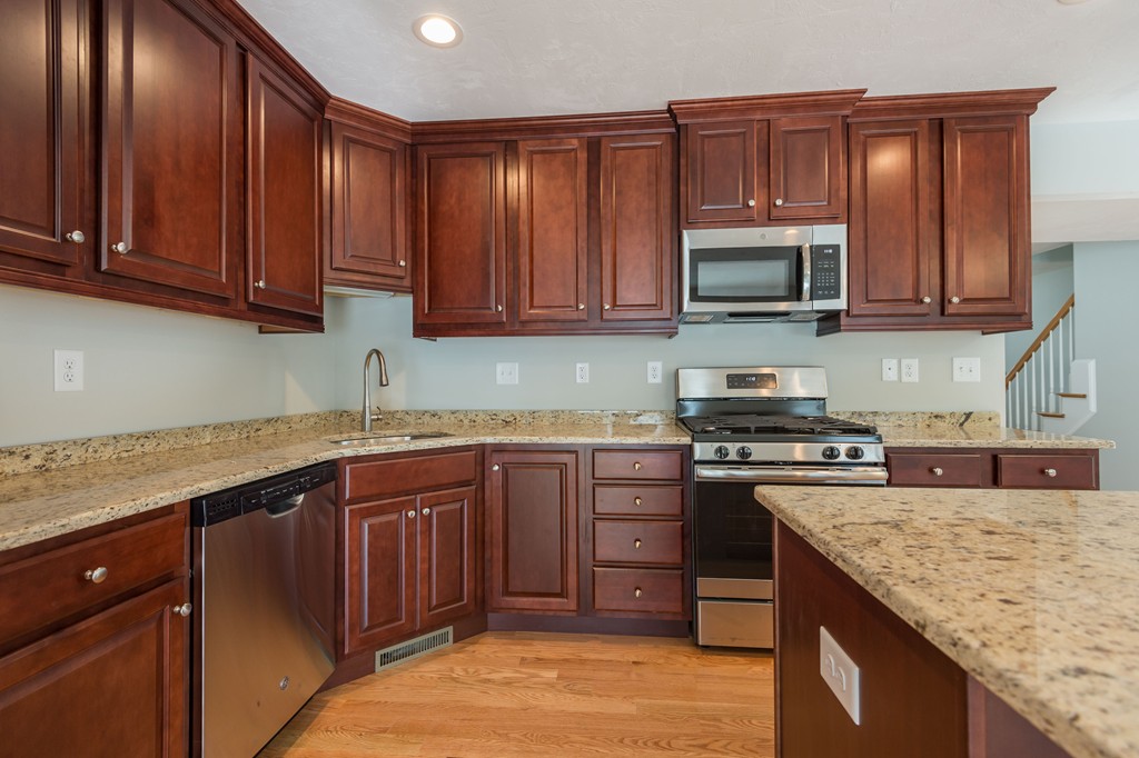 22 R Line Road, Unit 2 Wakefield, MA 01880 - Photo 5 of 19 Gallery Image 5