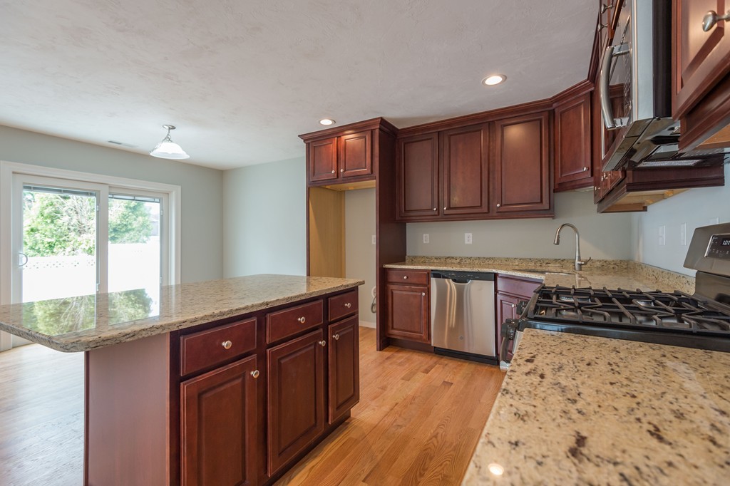 22 R Line Road, Unit 2 Wakefield, MA 01880 - Photo 6 of 19 Gallery Image 6
