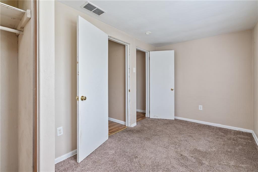 1056 Lessing Street Pittsburgh, PA 15220 - Photo 17 of 27 Gallery Image 17