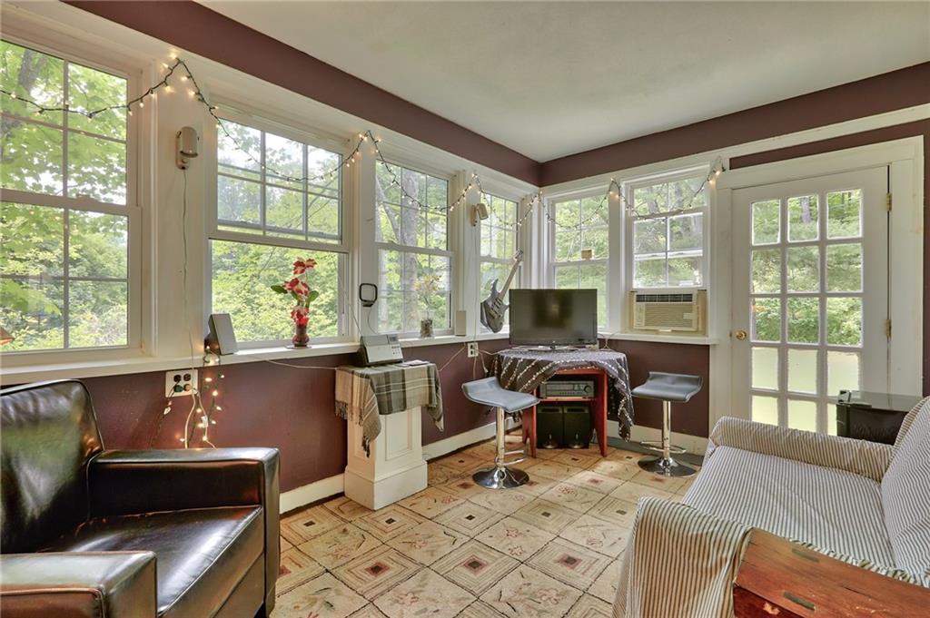 19 Robinson Road Newcastle, ME 04553 - Photo 19 of 35 Garden room leads to post and beam...