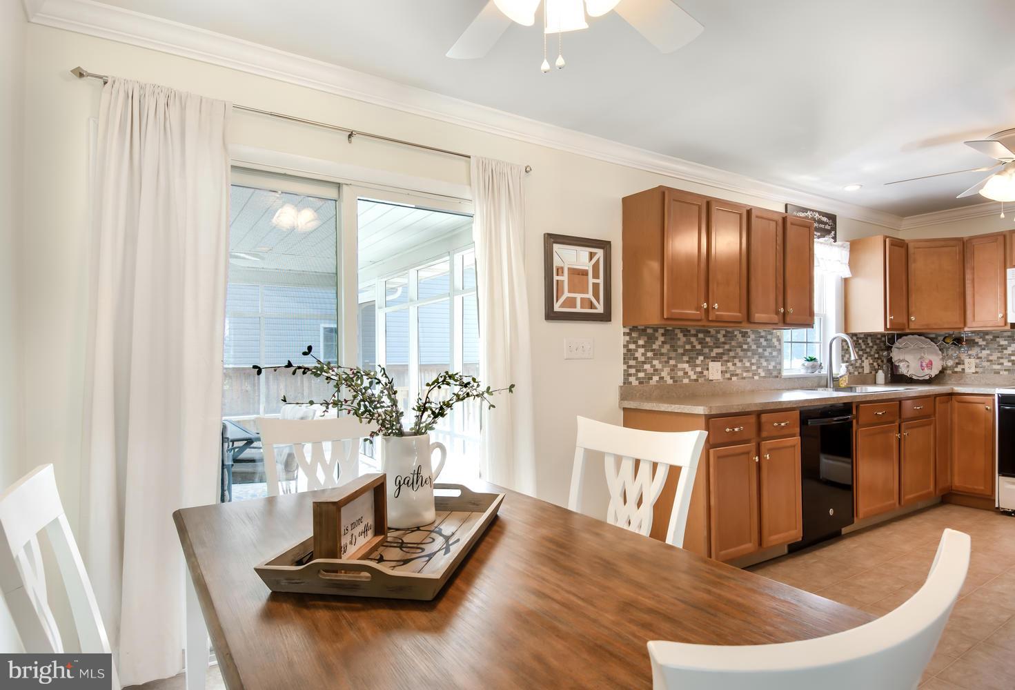 128 Walnut Street Ridgely, MD 21660 - Photo 6 of 30 Kitchen