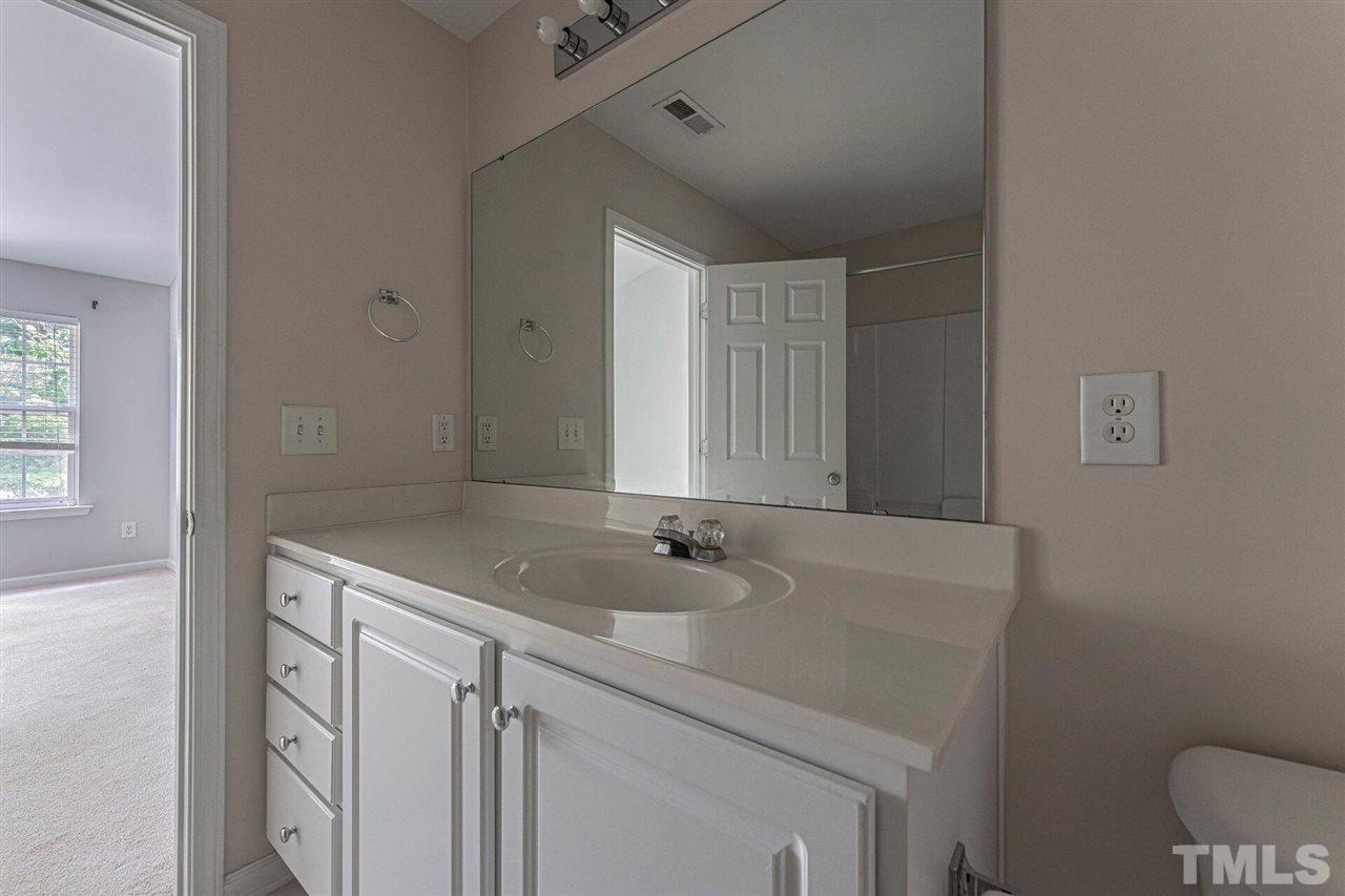 8326 City Loft Court Raleigh, NC 27613 - Photo 19 of 25