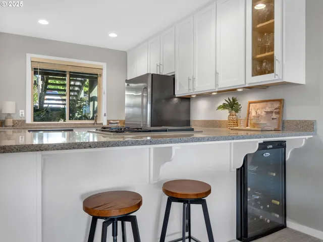 $769,000 | 753 North Breaker Point Drive, Unit 753, Cannon Beach, OR 97110