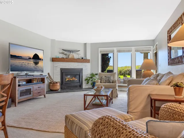 $769,000 | 753 North Breaker Point Drive, Unit 753, Cannon Beach, OR 97110