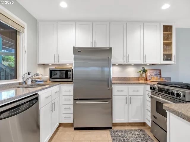 $769,000 | 753 North Breaker Point Drive, Unit 753, Cannon Beach, OR 97110