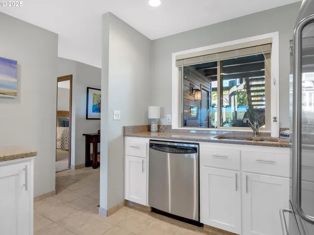 $769,000 | 753 North Breaker Point Drive, Unit 753, Cannon Beach, OR 97110