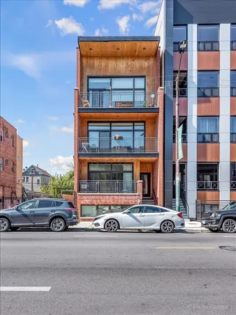 $4,600 | 1732 North California Avenue, Unit 1, Chicago, IL 60647