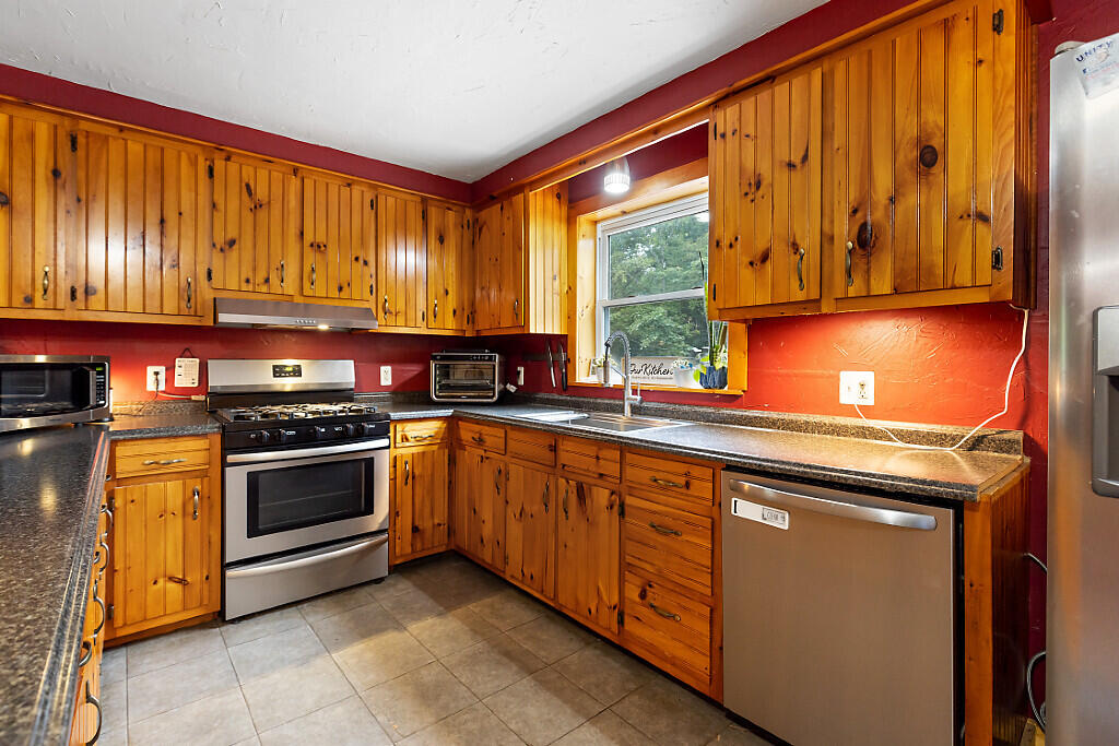 263 Waning Road Unity, ME 04988 - Photo 16 of 39 Kitchen6