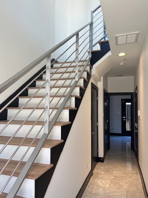 1255 Utah Street Houston, TX 77007 - Photo 5 of 17 a view of entryway