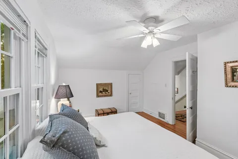 $574,999 | 335 East Liberty Street, Barrington, IL 60010