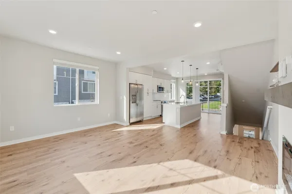 $689,995 | 15423 Admiralty Way, Unit A1, Lynnwood, WA 98087
