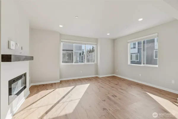 $689,995 | 15423 Admiralty Way, Unit A1, Lynnwood, WA 98087