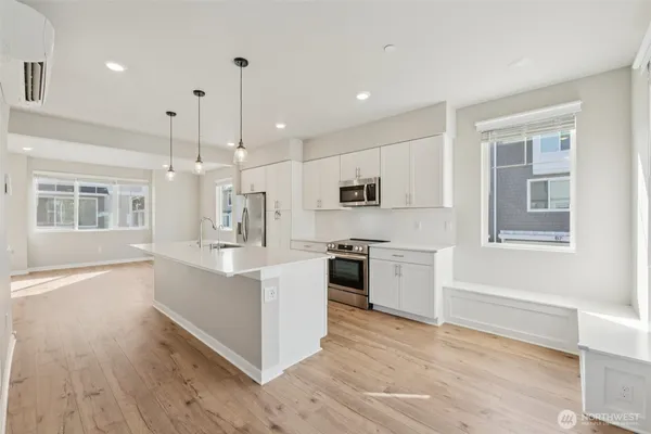 $689,995 | 15423 Admiralty Way, Unit A1, Lynnwood, WA 98087