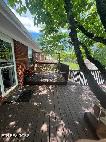 $409,900 | 205 Hickory Lane, Jacksboro, TN 37757