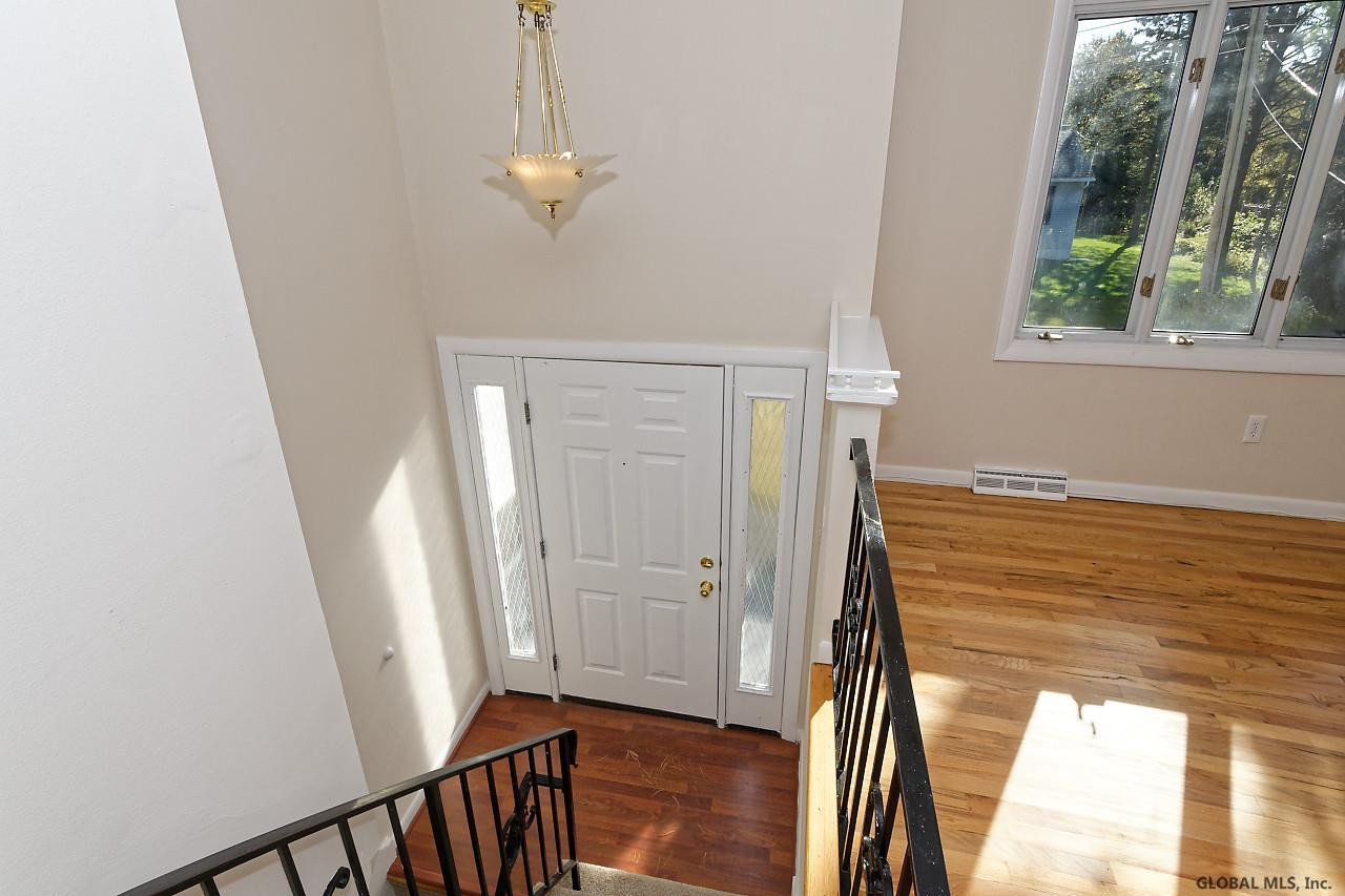 41 Mt Riga Avenue Colonie, NY 12110 - Photo 2 of 26 Photo 2