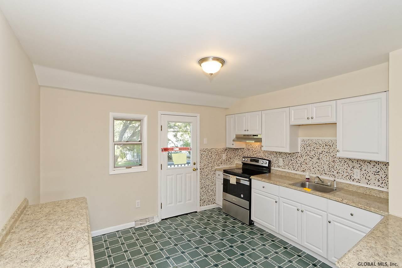 41 Mt Riga Avenue Colonie, NY 12110 - Photo 5 of 26 Photo 6