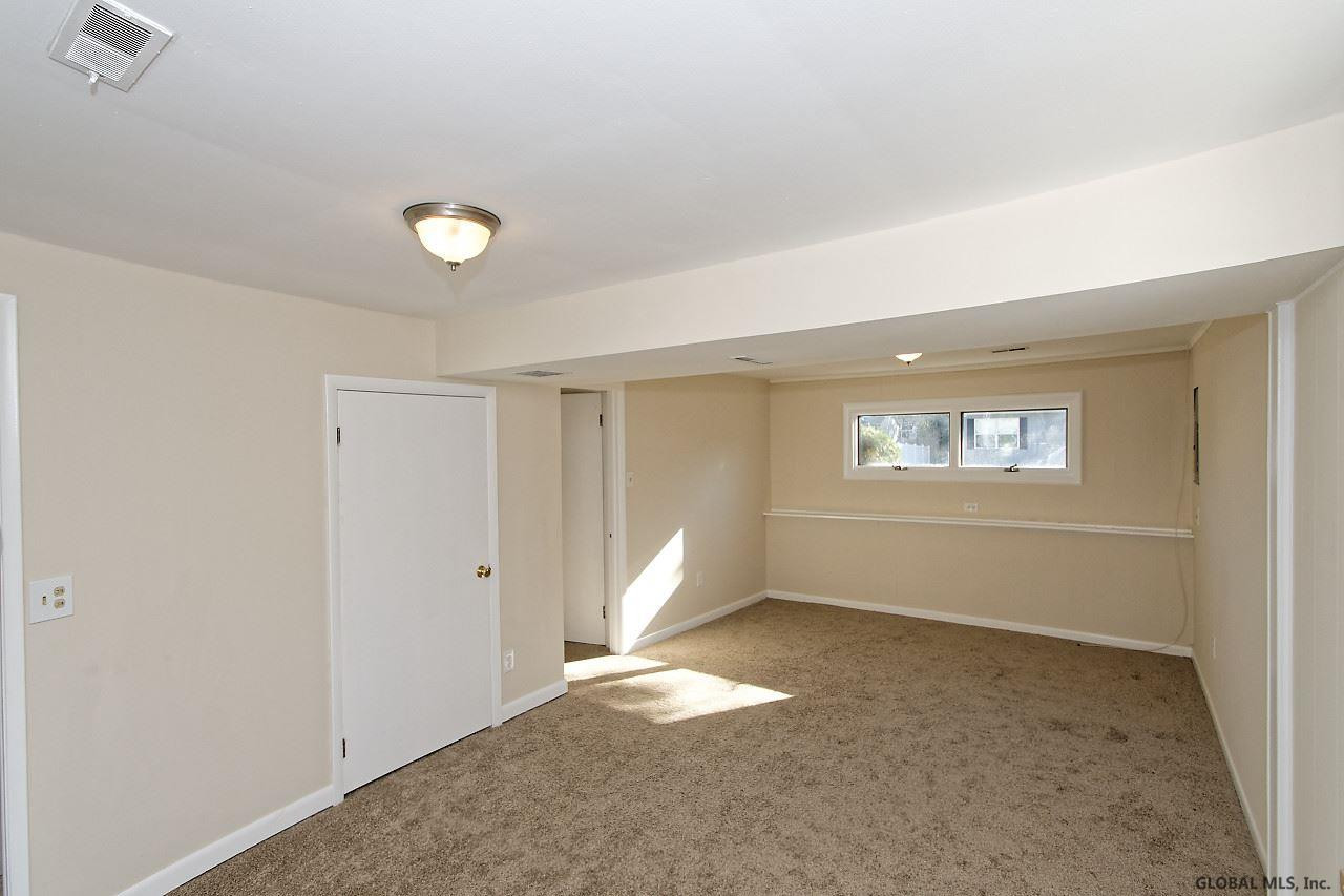 41 Mt Riga Avenue Colonie, NY 12110 - Photo 8 of 26 Photo 10
