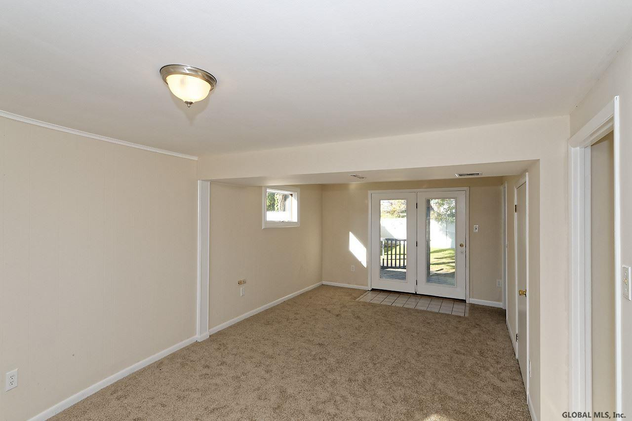 41 Mt Riga Avenue Colonie, NY 12110 - Photo 10 of 26 Photo 12
