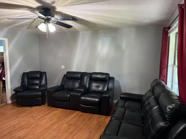 $320,000 | 208 Cedar Point Lane, South Pittsburg, TN 37380