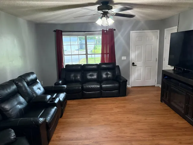 $335,000 | 208 Cedar Point Lane, South Pittsburg, TN 37380