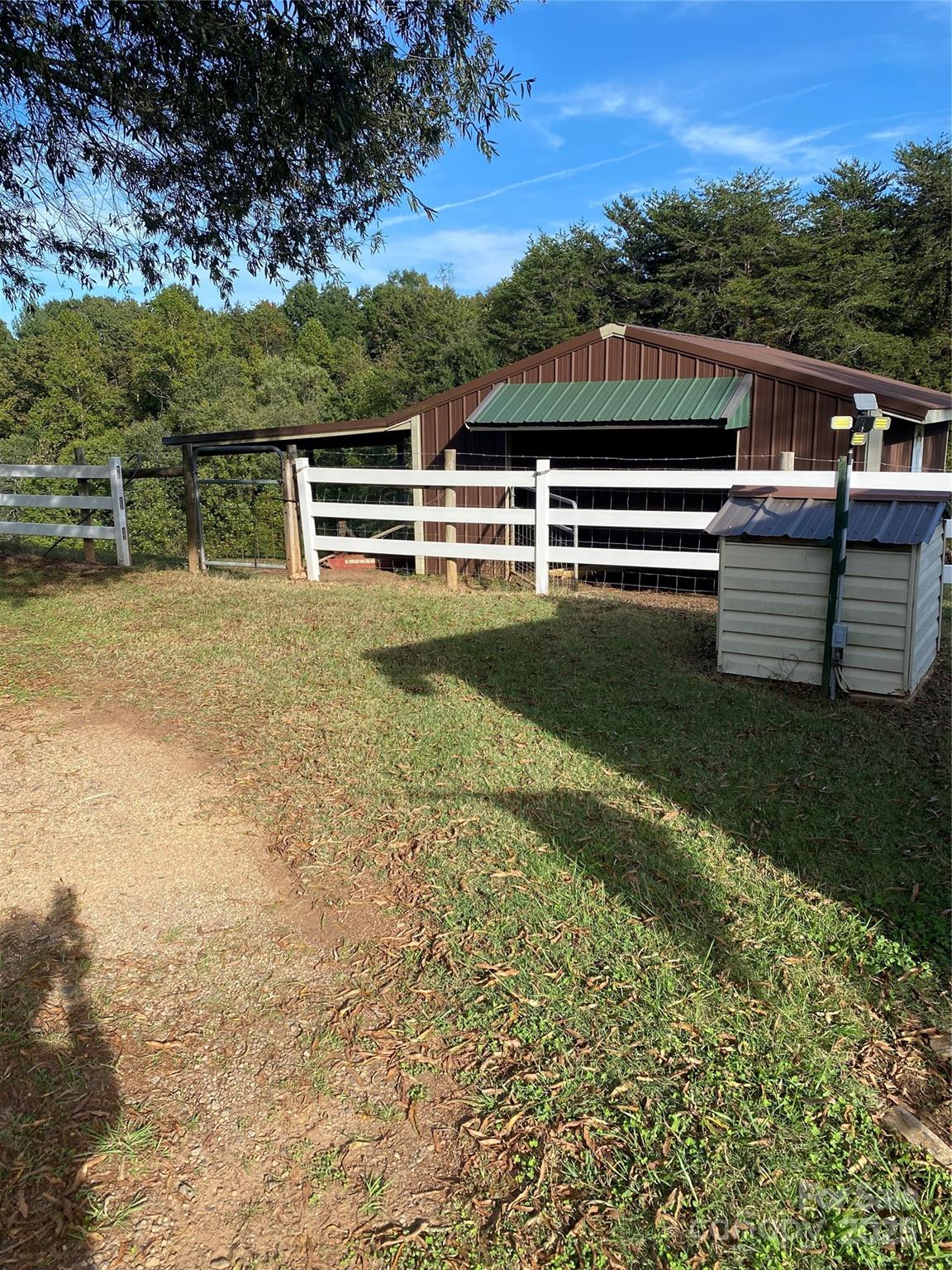 9525 Mull Road Vale, NC 28168 - Photo 29 of 36 a view of balcony with two chairs and a table