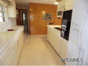 76 Ball Gap Road Arden, NC 28704 - Photo 8 of 24 Gallery Image 8