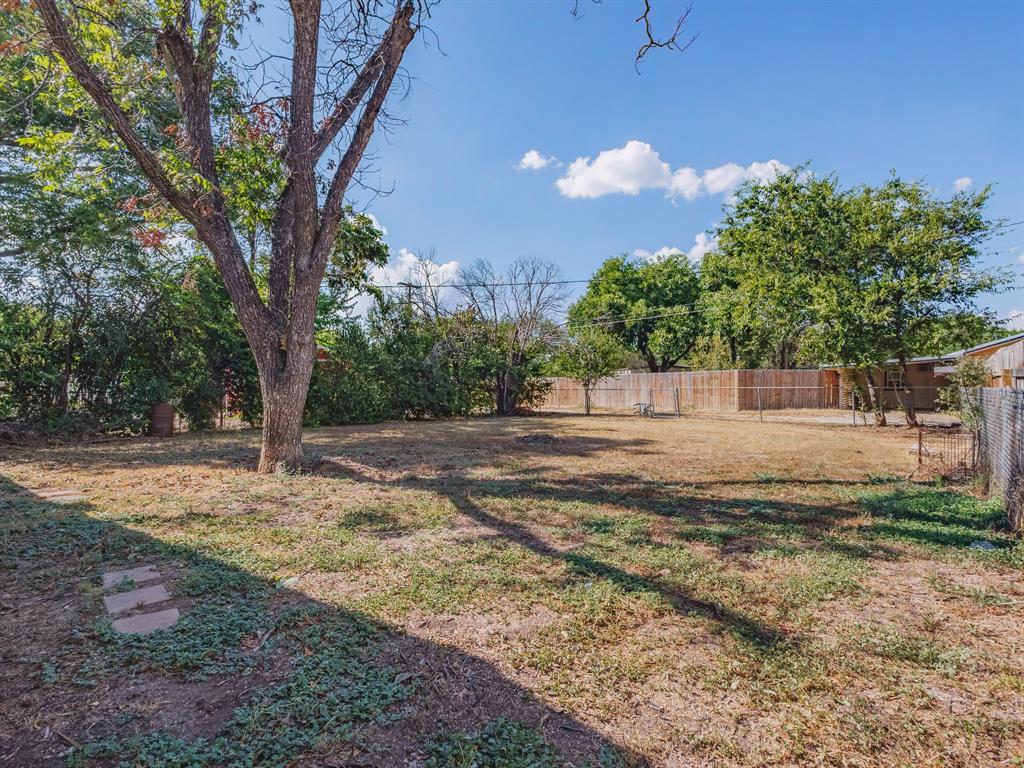 311 Miami Street Coleman, TX 76834 - Photo 26 of 31 a view of backyard with green space