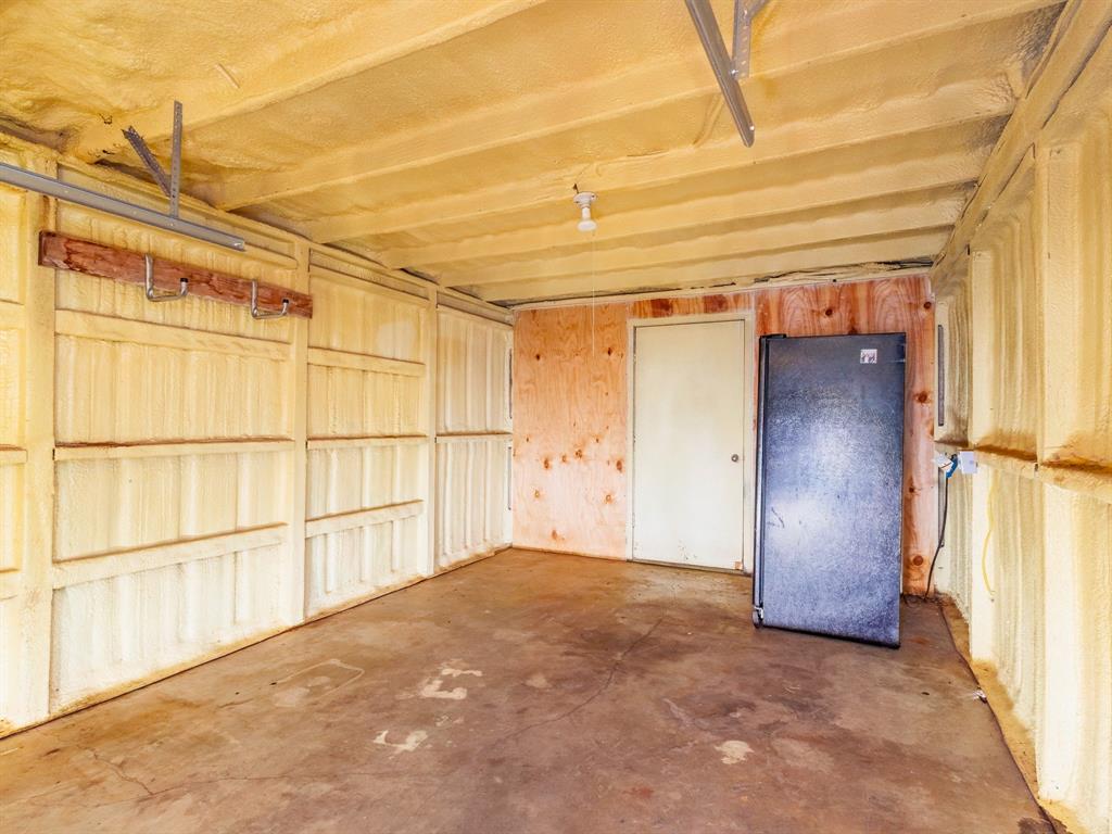 311 Miami Street Coleman, TX 76834 - Photo 30 of 31 a view of a garage