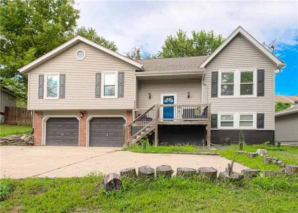 $359,990 | 636 Sheidley Avenue, Bonner Springs, KS 66012