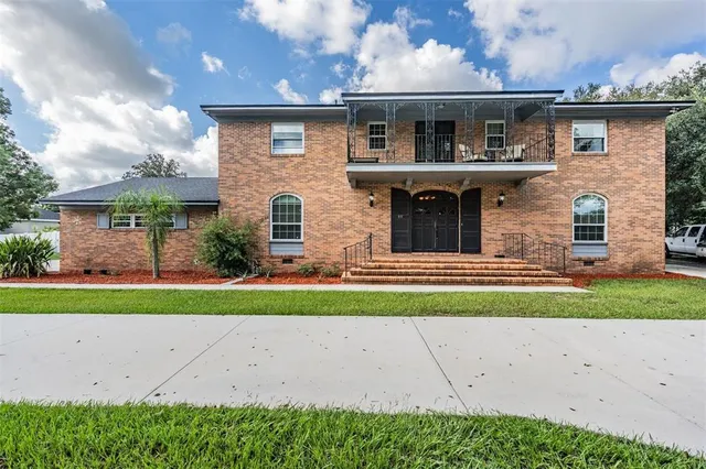 $769,500 | 811 Fairlington Drive, Lakeland, FL 33813