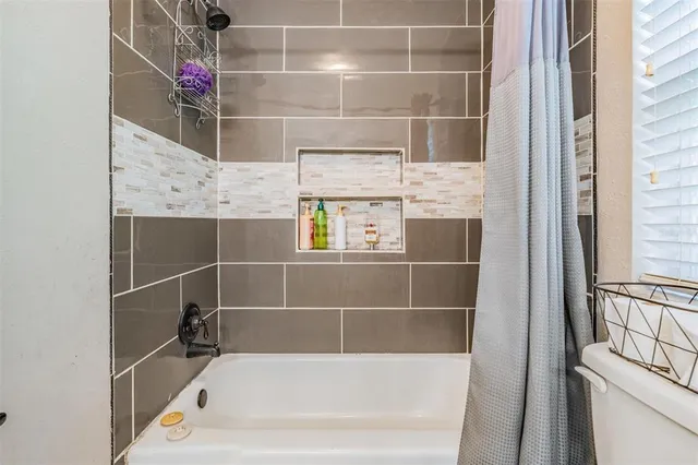 $769,500 | 811 Fairlington Drive, Lakeland, FL 33813