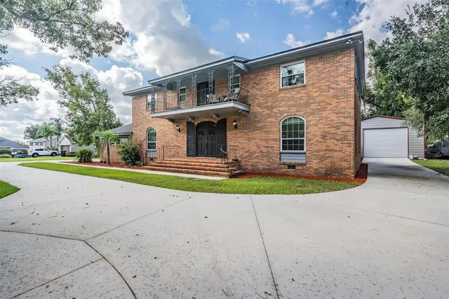 $769,500 | 811 Fairlington Drive, Lakeland, FL 33813