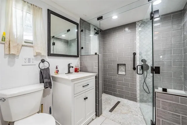 $769,500 | 811 Fairlington Drive, Lakeland, FL 33813