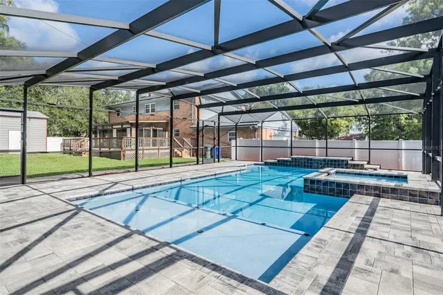 $769,500 | 811 Fairlington Drive, Lakeland, FL 33813