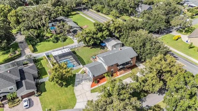 $769,500 | 811 Fairlington Drive, Lakeland, FL 33813