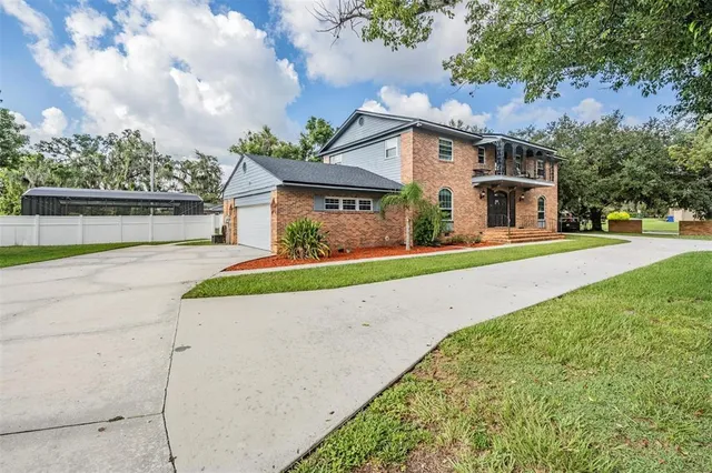 $769,500 | 811 Fairlington Drive, Lakeland, FL 33813